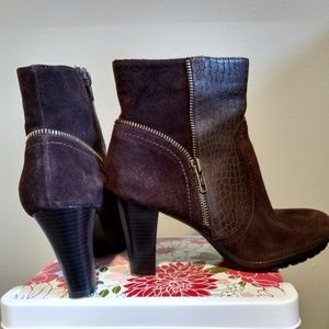 👢Brown Aerosoles booties 👢